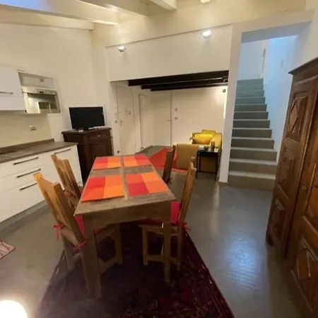 דירה Cinq Huit - Aosta Centro אאוסטה